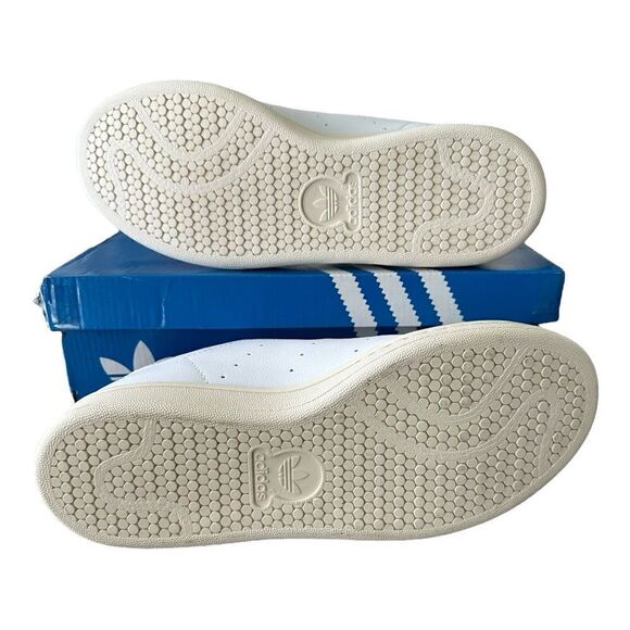 Adidas Original Stan Smith Butterfly Women’s Athletic Shoe Size 7 White NIB - Picture 7 of 11